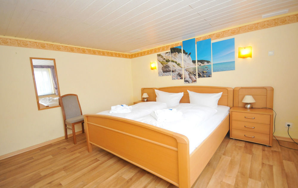 Ferienhus Baabe Fewo 01 Terrasse, Sauna- Und Schwimmbadnutzung Im Ahoi Sellin Exterior photo