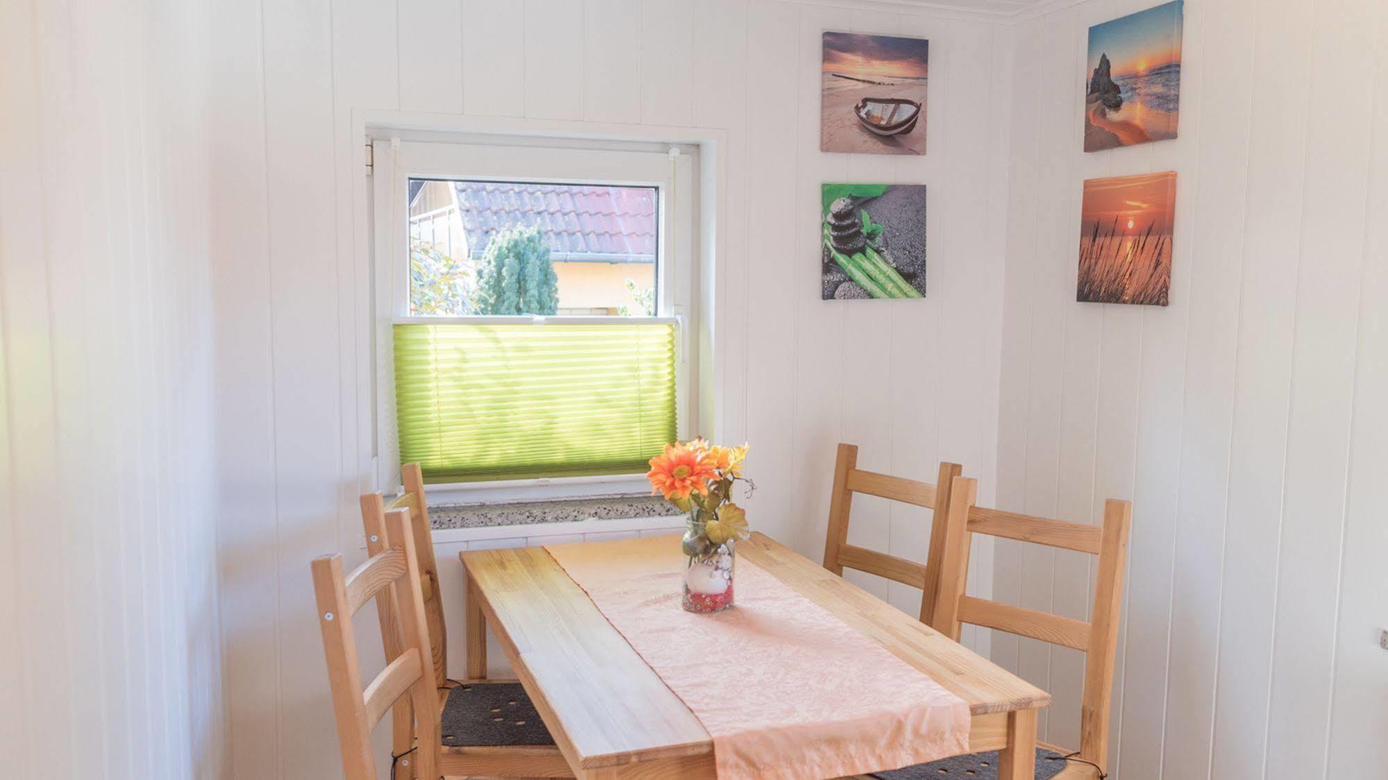 Ferienhus Baabe Fewo 01 Terrasse, Sauna- Und Schwimmbadnutzung Im Ahoi Sellin Exterior photo