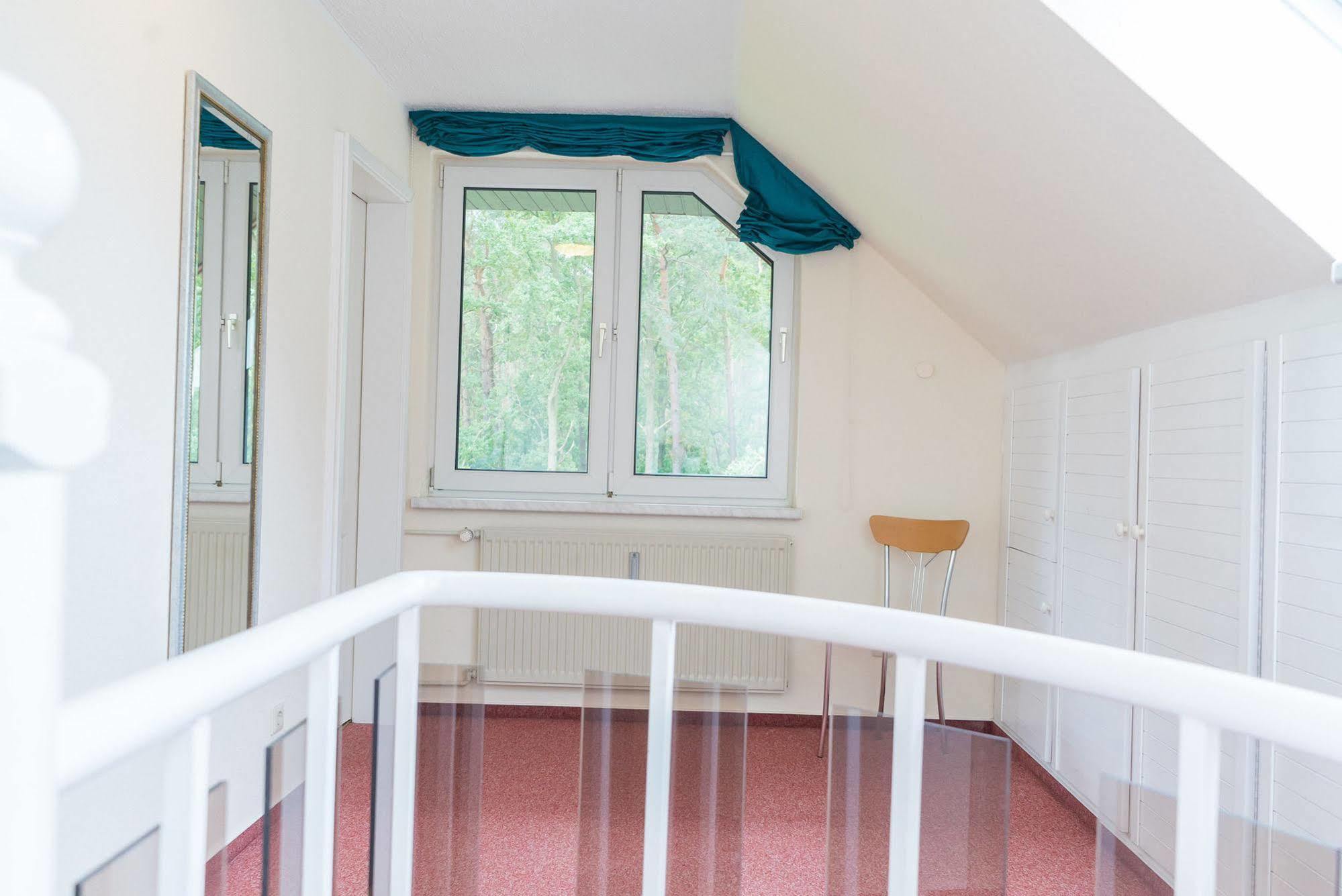 Ferienhus Baabe Fewo 01 Terrasse, Sauna- Und Schwimmbadnutzung Im Ahoi Sellin Exterior photo